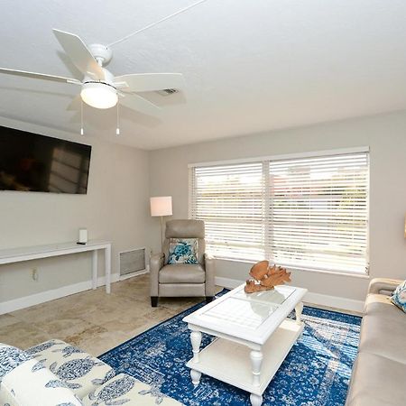 Canal 311 - Right In Siesta Key Village! Сарасота Екстериор снимка