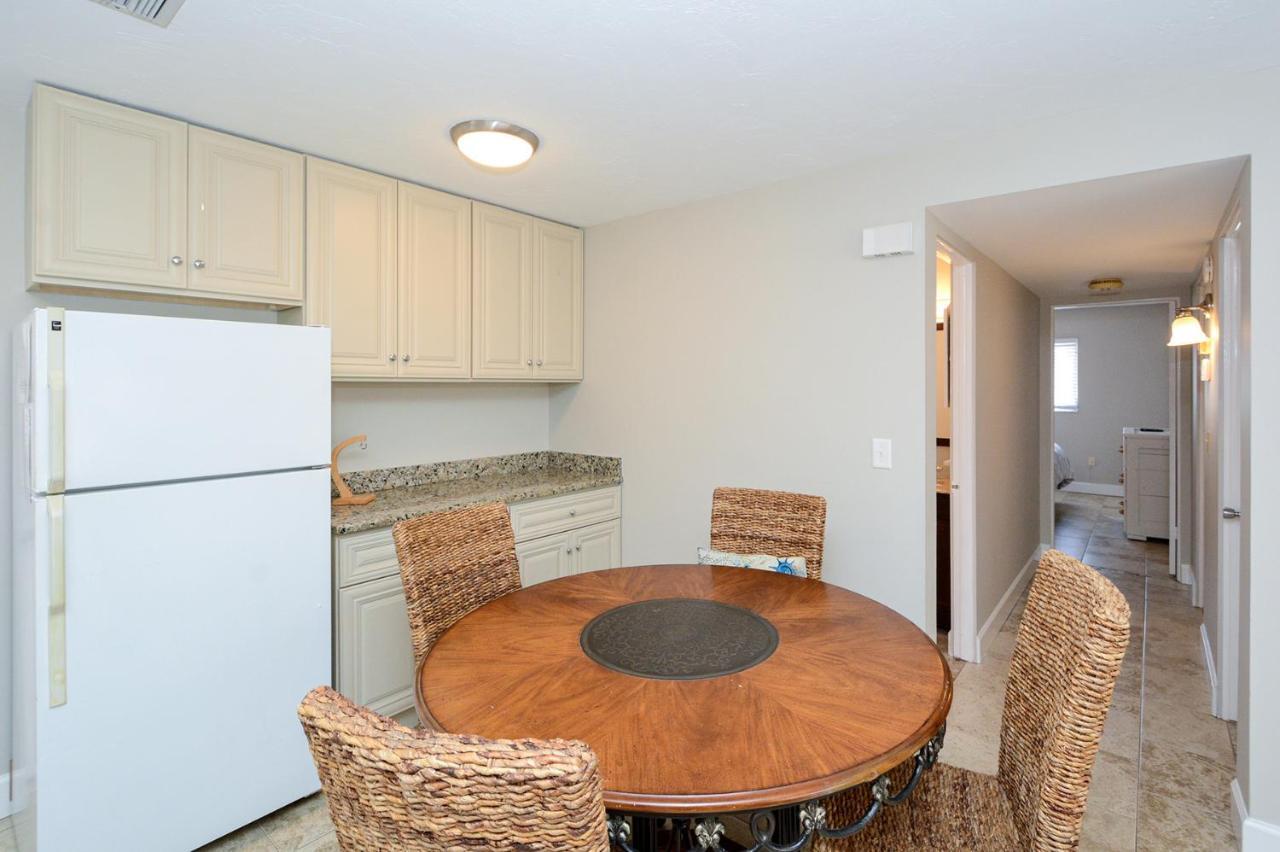 Canal 311 - Right In Siesta Key Village! Сарасота Екстериор снимка