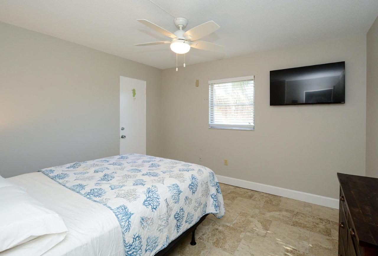 Canal 311 - Right In Siesta Key Village! Сарасота Екстериор снимка